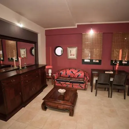 Anastasias * Kastro-Kyllini